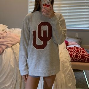 OU sweatshirt